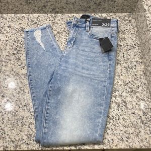 BRAND NEW KENDALL AND KYLIE PANTS!